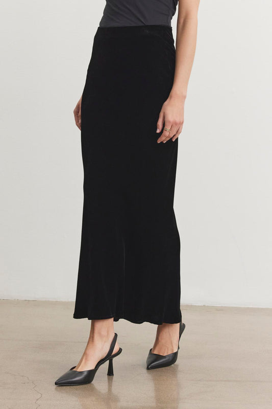 EZA SILK VELVET SKIRT IN BLACK