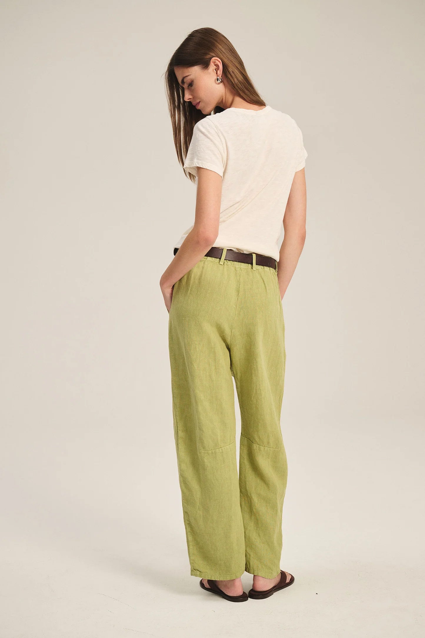TAYLOR HEAVY LINEN TROUSER IN MOSS