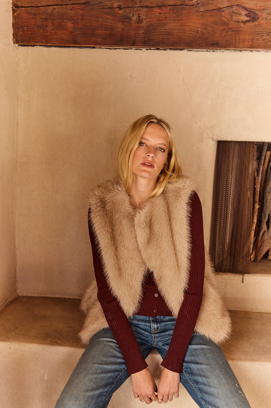 ANASTASIA FUR VEST IN TAUPE