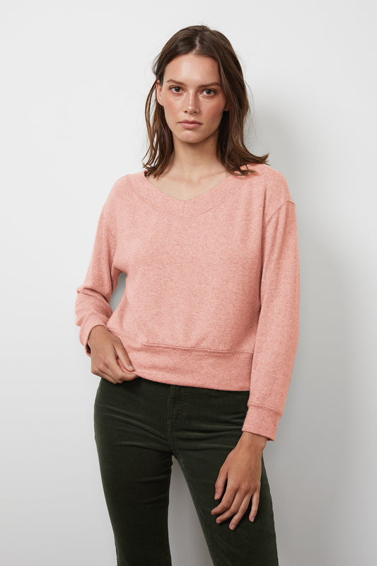 SLOE COZY LUX V-NECK SWEATSHIRT IN ROSA