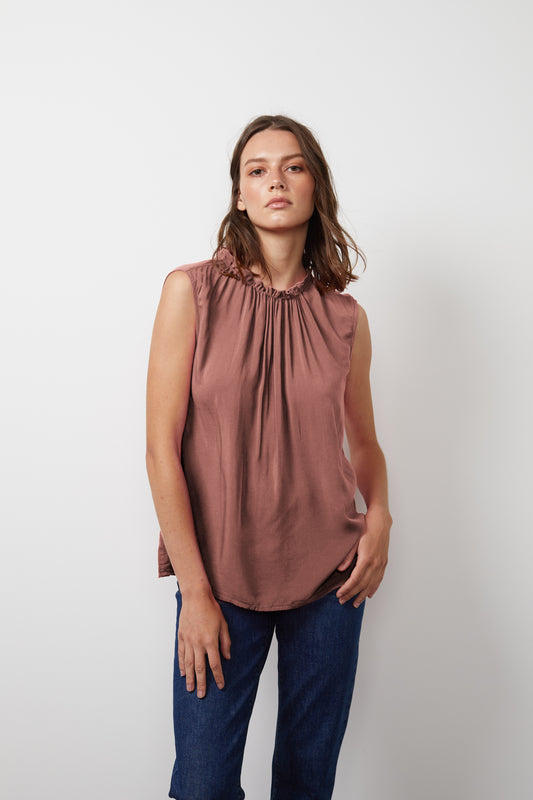 WENNA RAYON CHALLIS SLEEVELESS BLOUSE IN SCALLOP