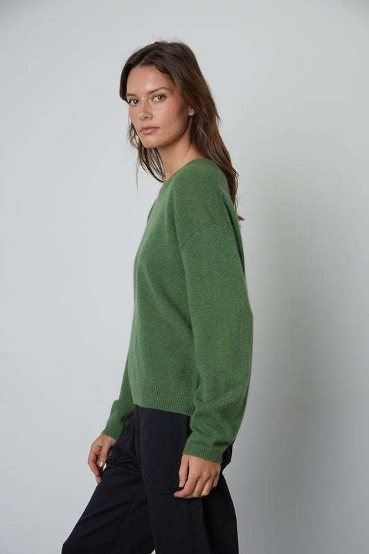 BRYNNE CASHMERE CLASSICS TOP IN MOSS