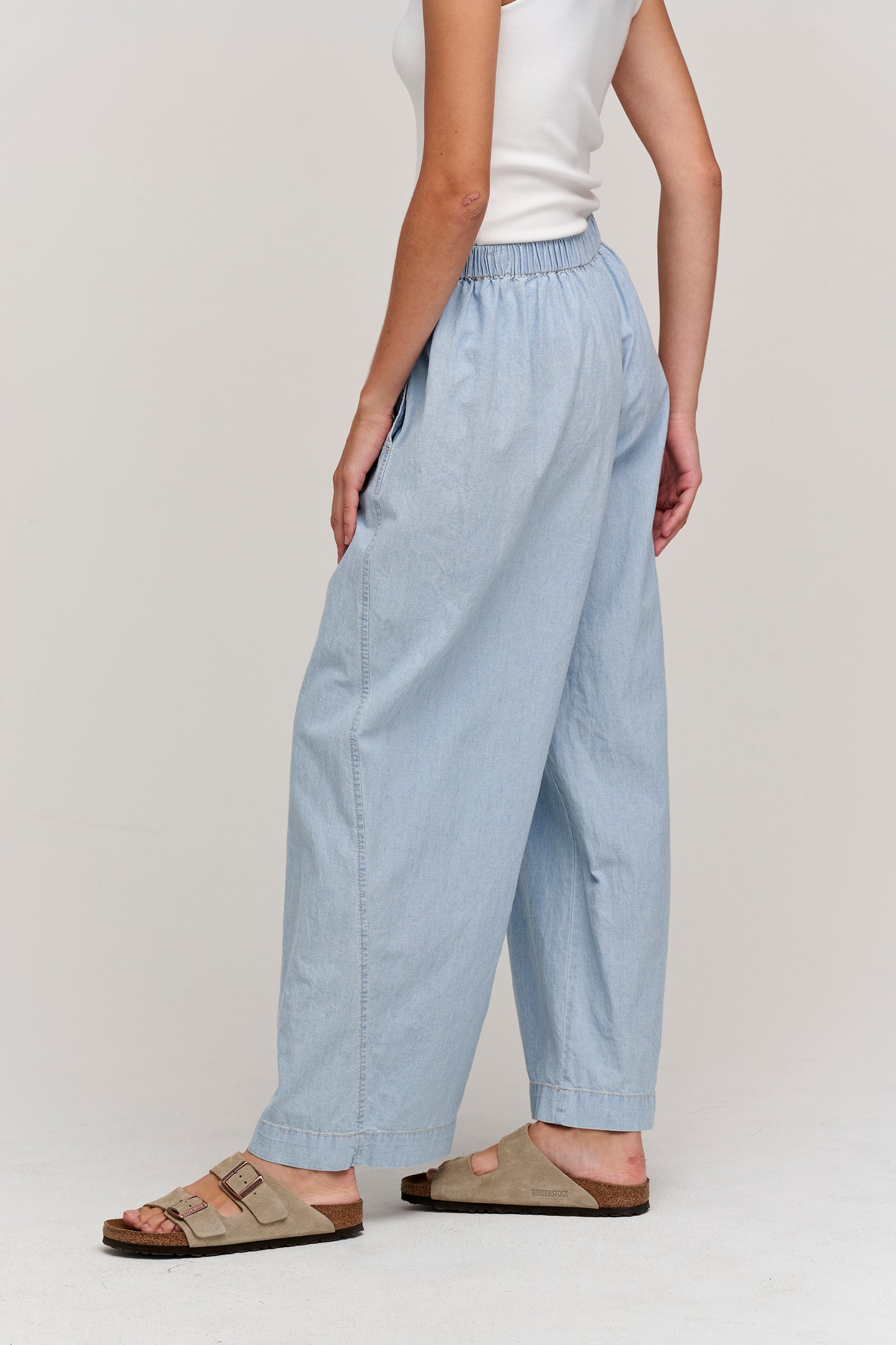 BROOKLYN CHAMBRAY WIDE LEG PANT IN CHAMBRAY