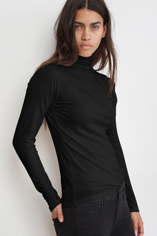 TALISIA GAUZY WHISPER CLASSICS TOP IN BLACK