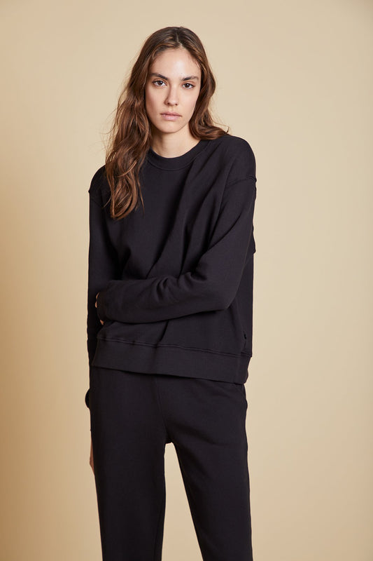 YNEZ ORGANIC COTTON SWEATSHIRT IN BLACK
