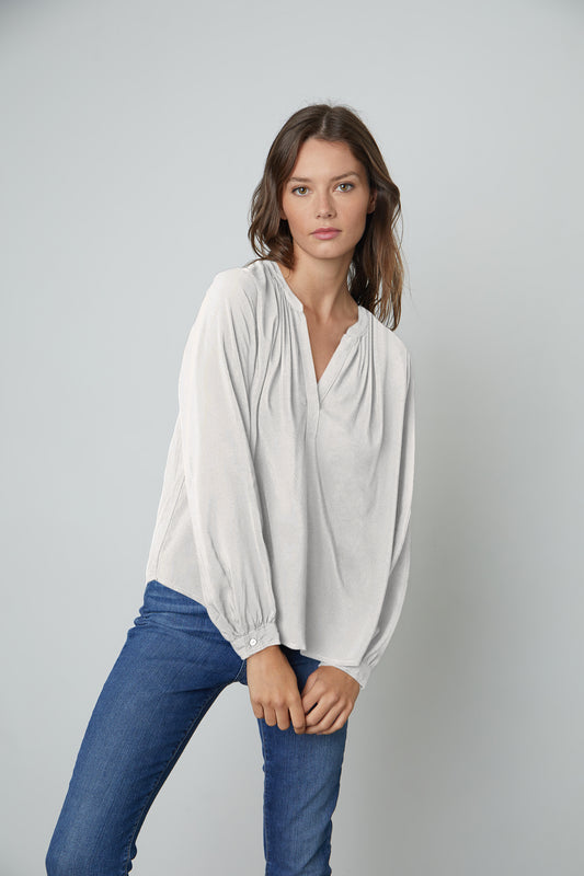 POSIE SPLIT NECK BLOUSE IN WINTER