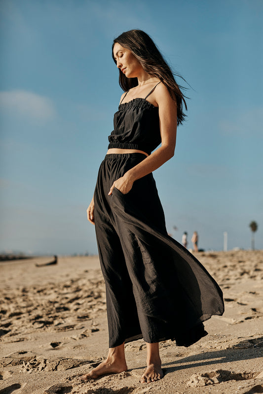DIVYA CROPPED CAMI TOP IN BLACK