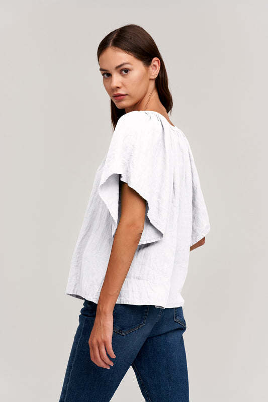 KALILA WOVEN LINEN RUFFLE SLEEVE TOP IN WHITE