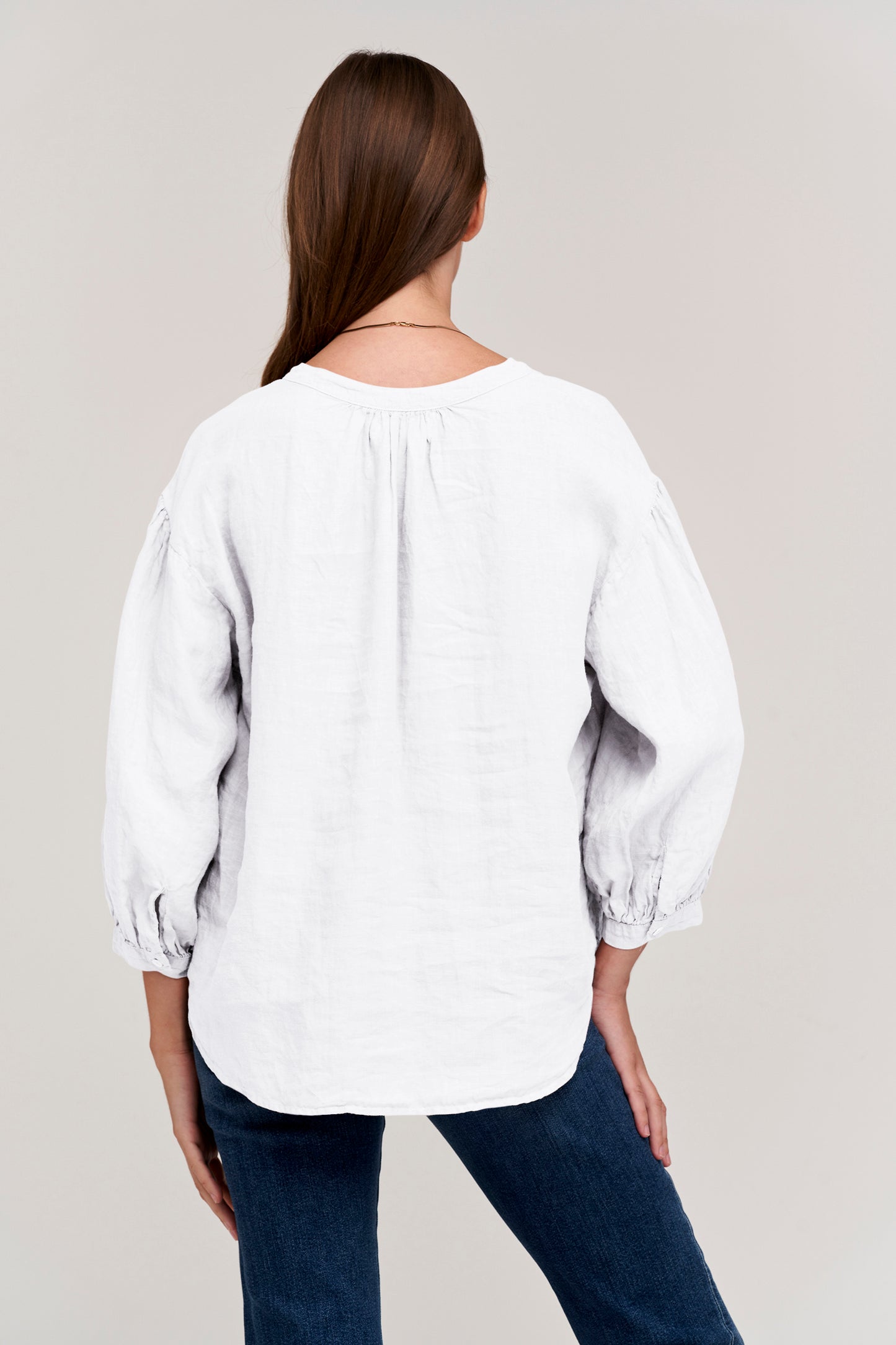 MATEA WOVEN LINEN BUTTON UP BLOUSE IN WHITE